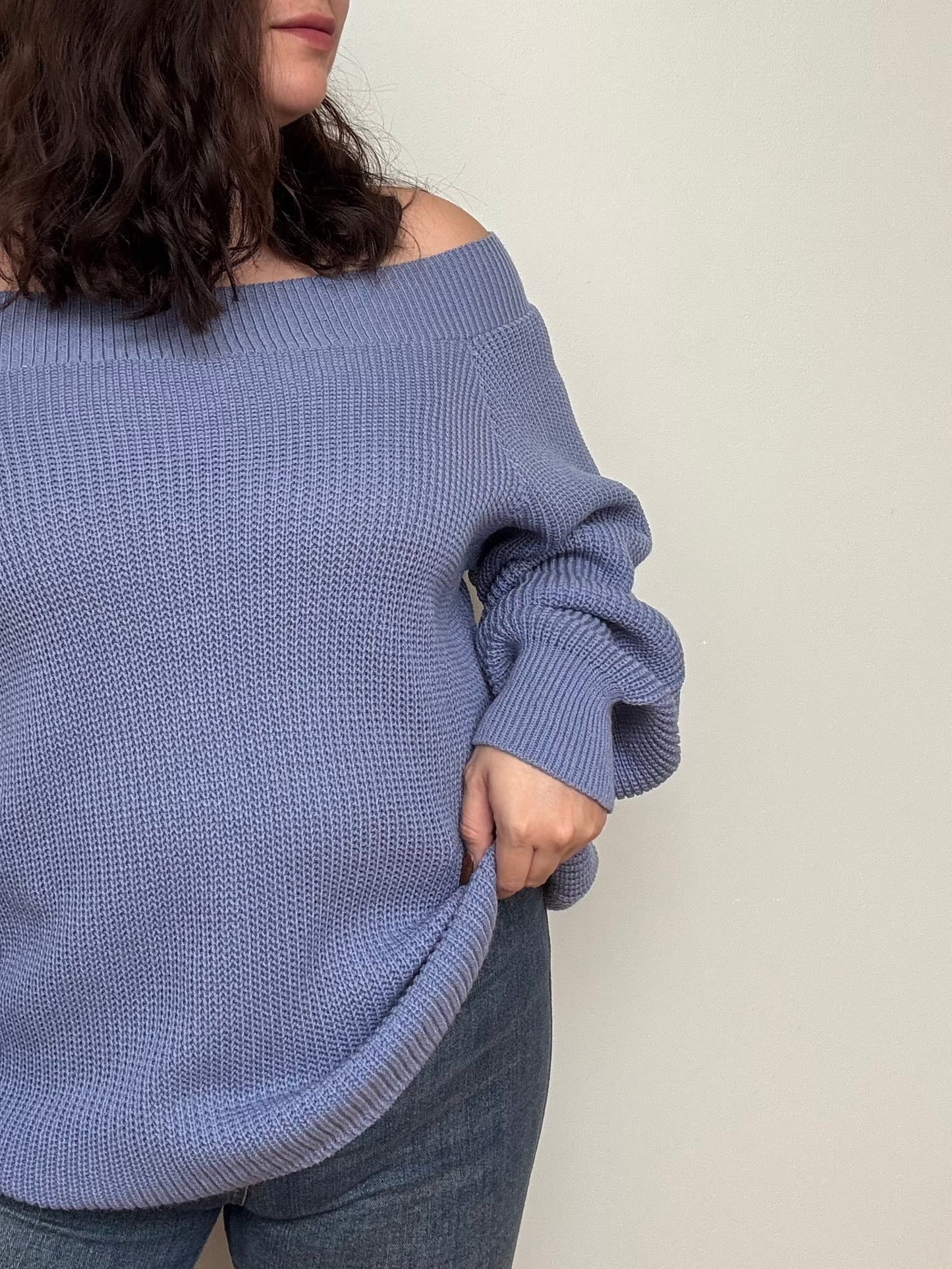 CHOMPA OFF SHOULDER OVERSIZE