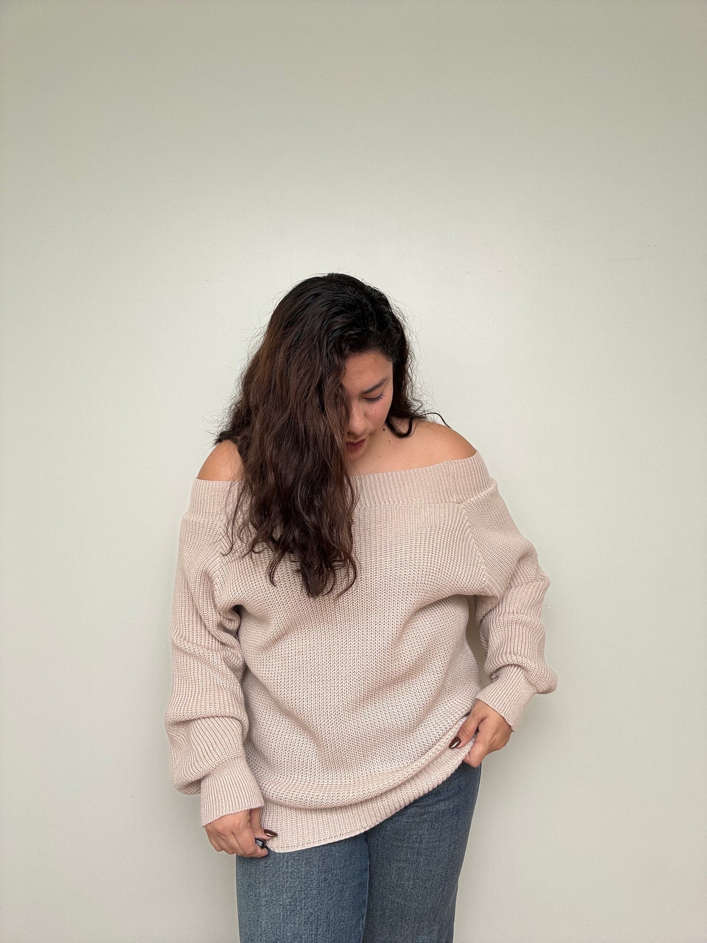 CHOMPA OFF SHOULDER OVERSIZE