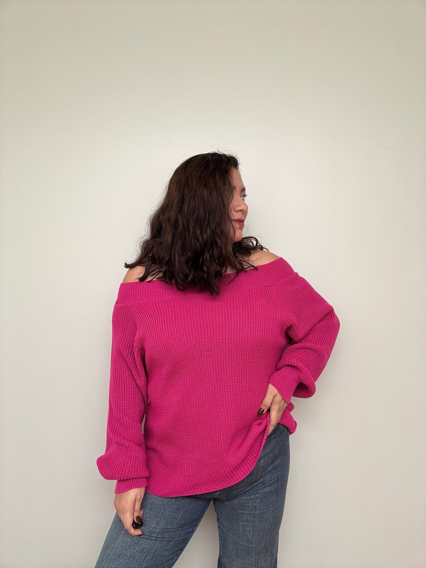 CHOMPA OFF SHOULDER OVERSIZE